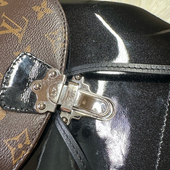 Louis Vuitton Hot Springs Backpack - Picture 4 of 9